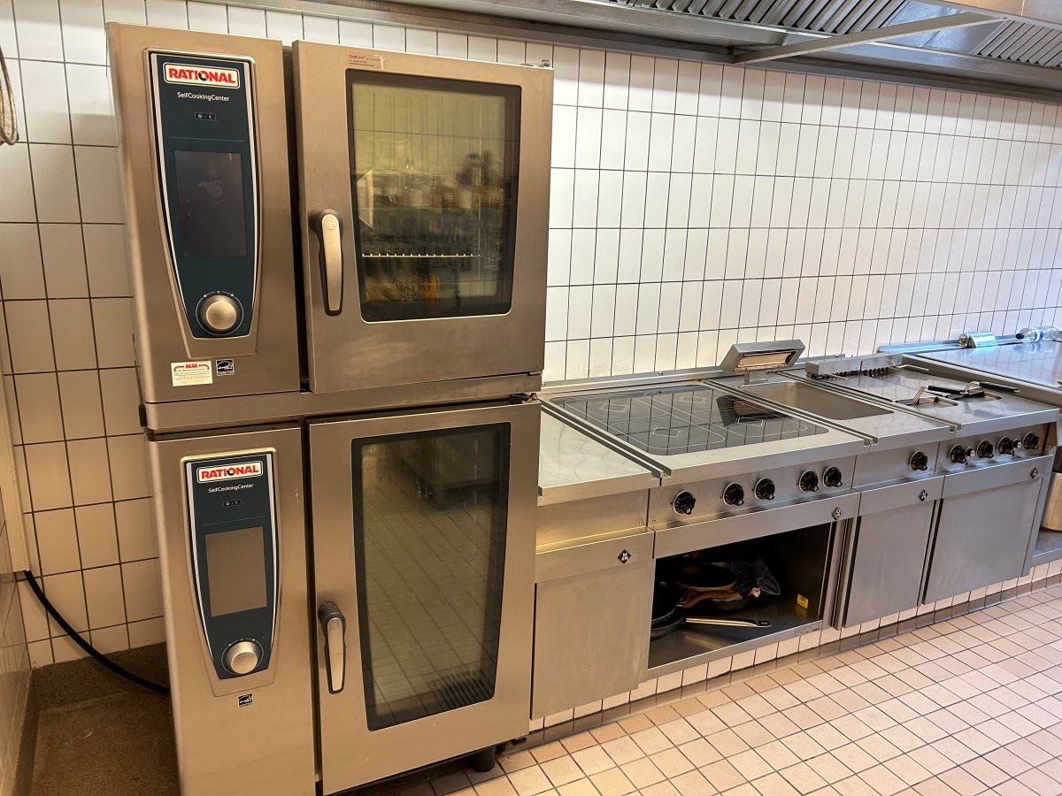 Küchenausstattung Gewerbeküche – Referenzprojekt MM Großküchentechnik in Schwerin und Umgebung (Bild 6)