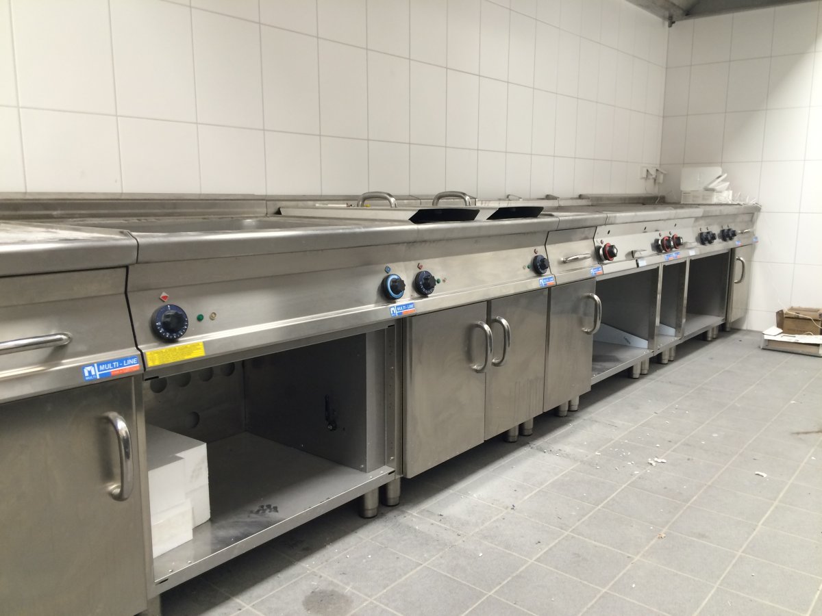 Edelstahlbau Sonderlösung – Referenzprojekt MM Großküchentechnik in Schwerin und Umgebung (Bild 24)
